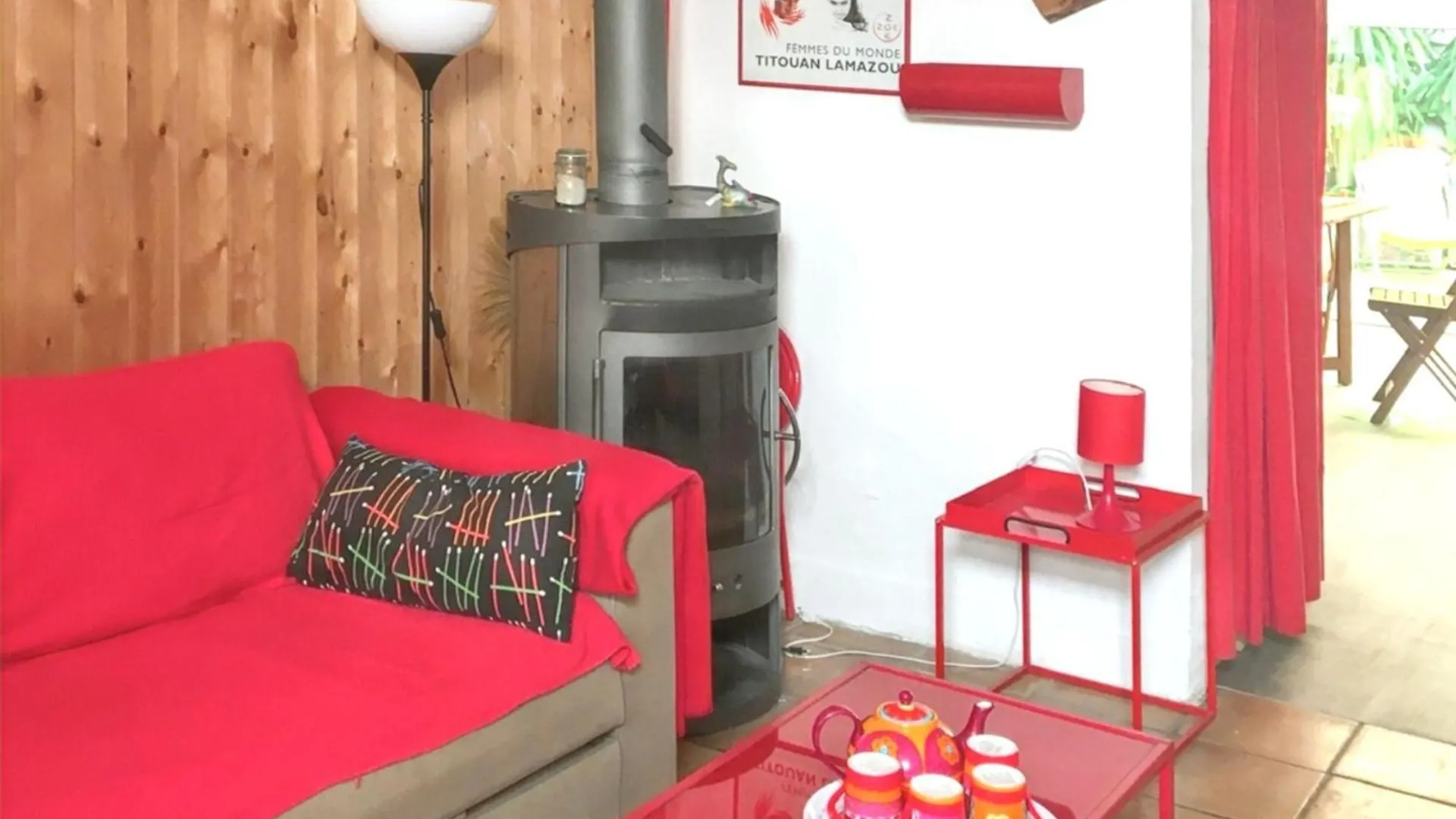 Holiday home Maison Charmante Pres D'Avignon Avec Terrasse France